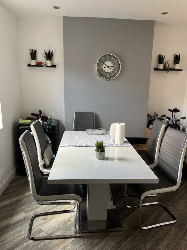 Room George Street in Royal Leamington Spa