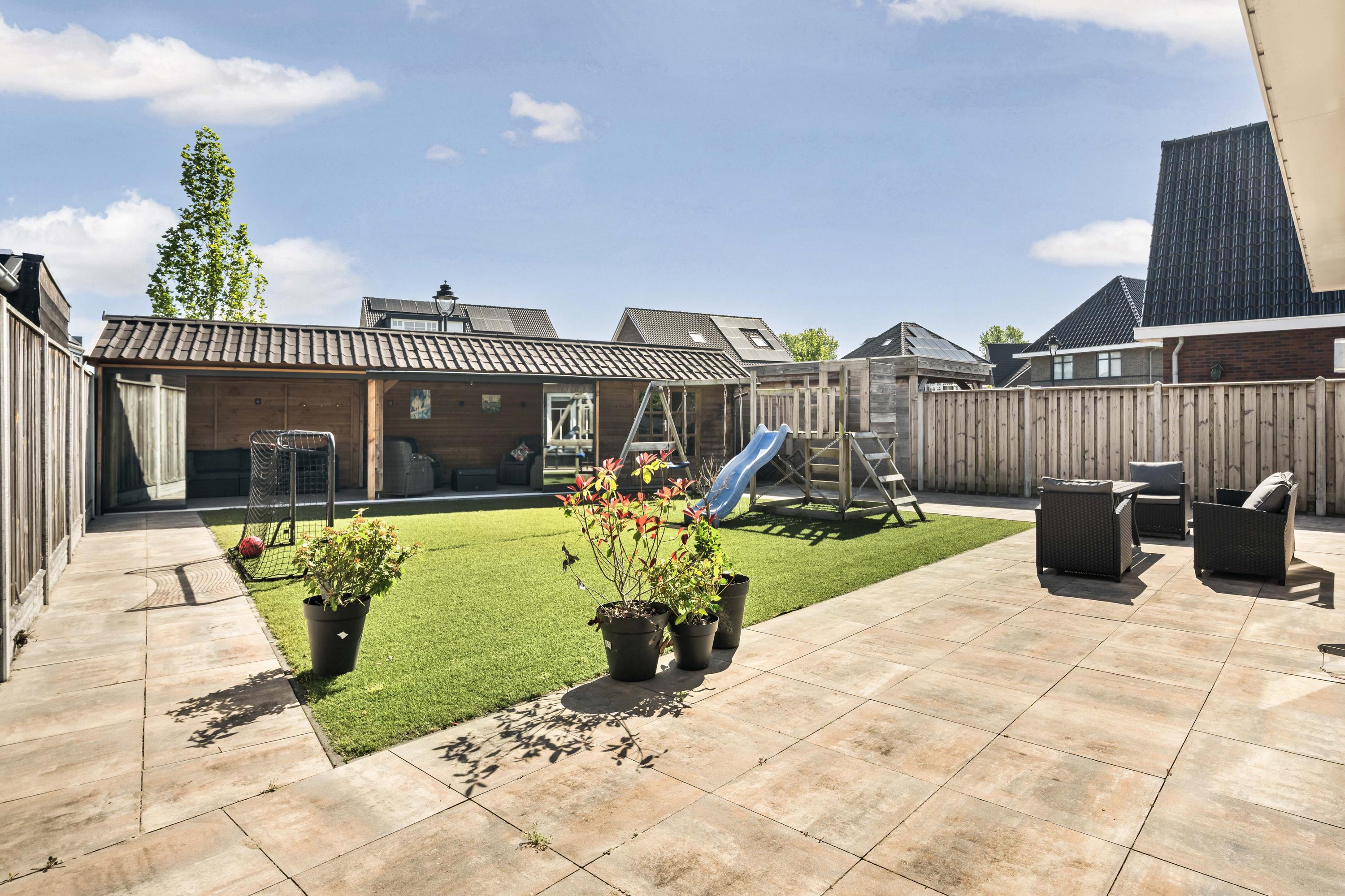 Vrijstaande woning te koop: William Braggstraat 10, Almere