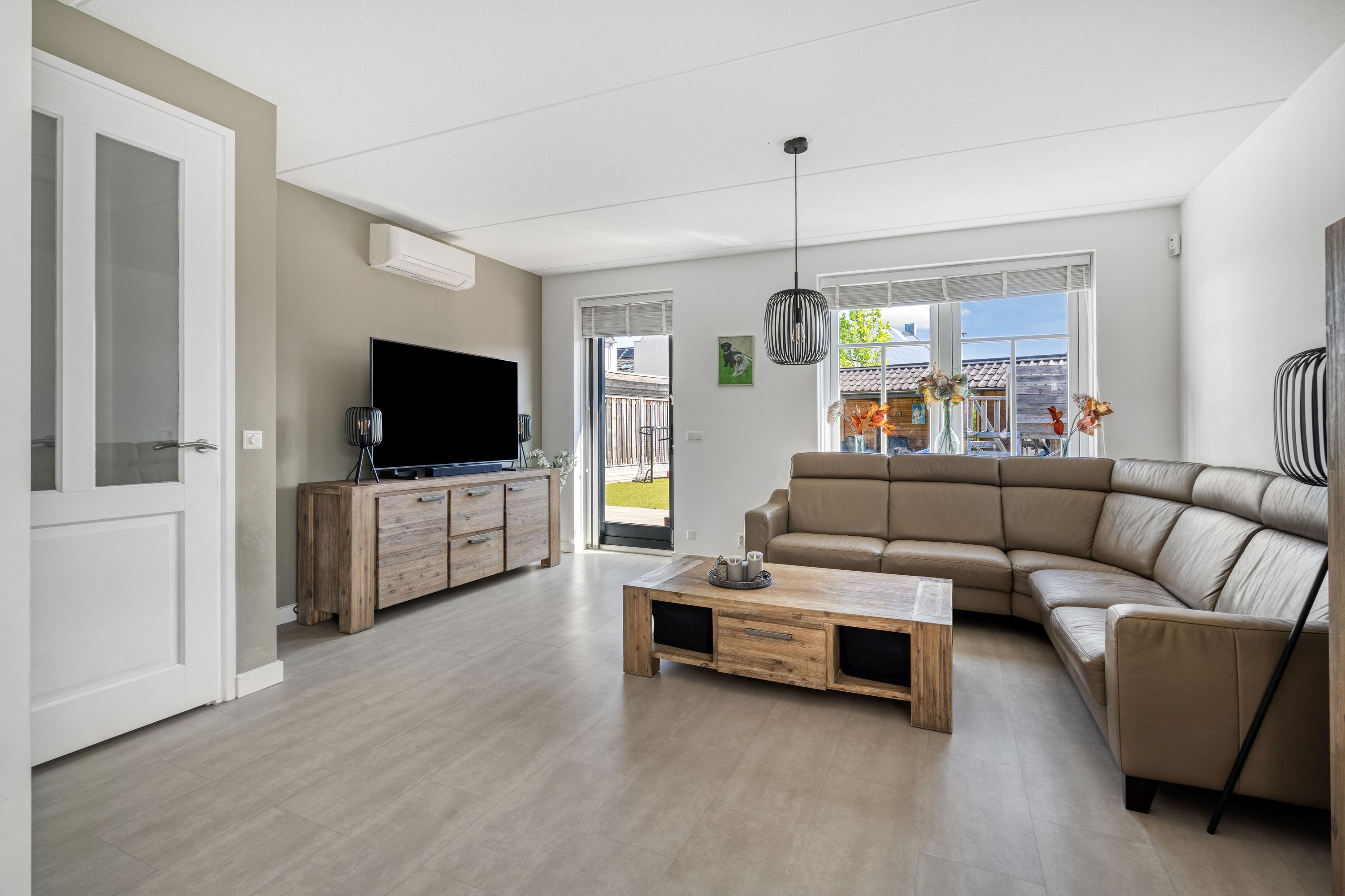 Vrijstaande woning te koop: William Braggstraat 10, Almere