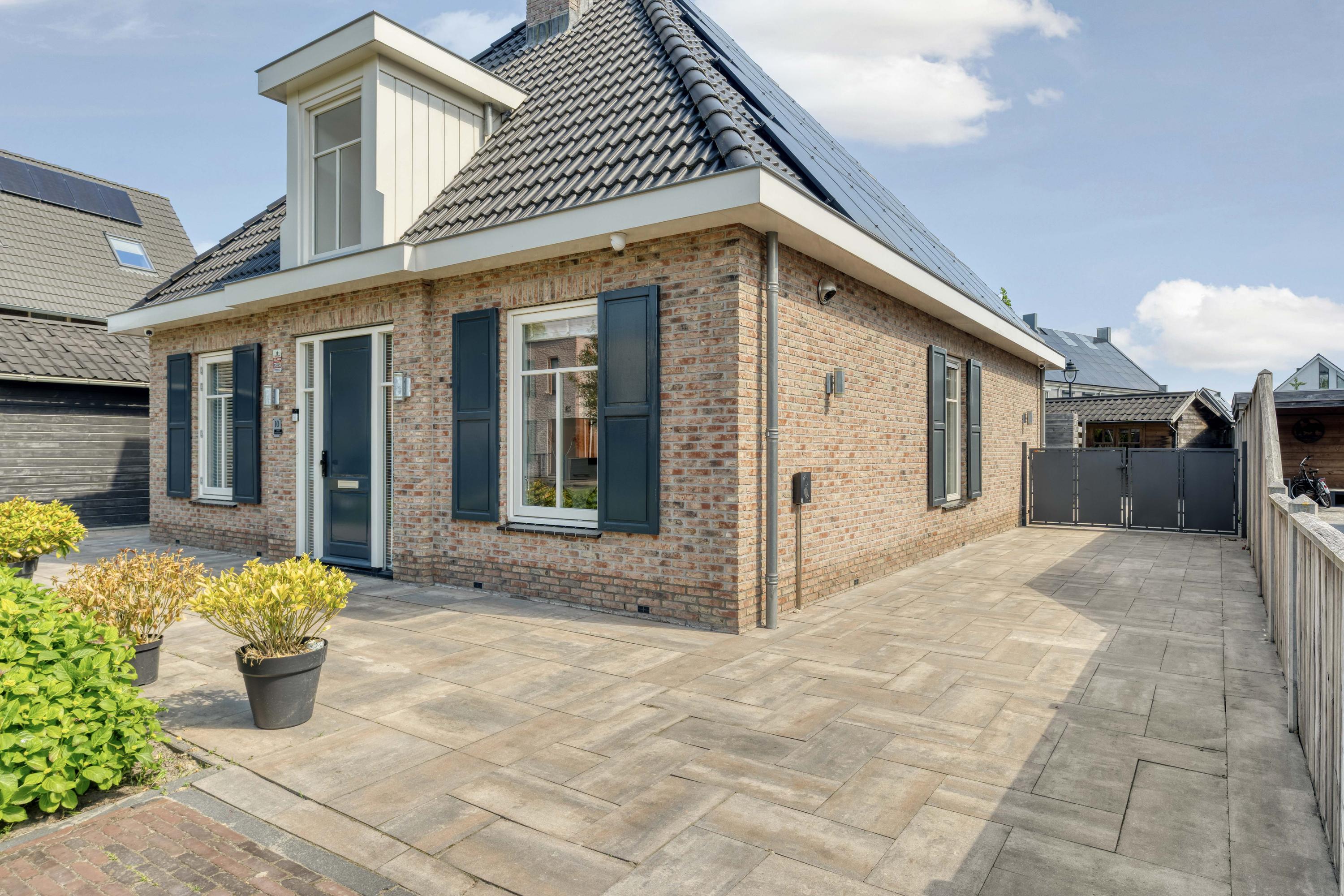 Vrijstaande woning te koop: William Braggstraat 10, Almere