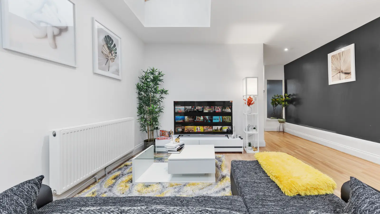 Flat Furley Road in Greater London