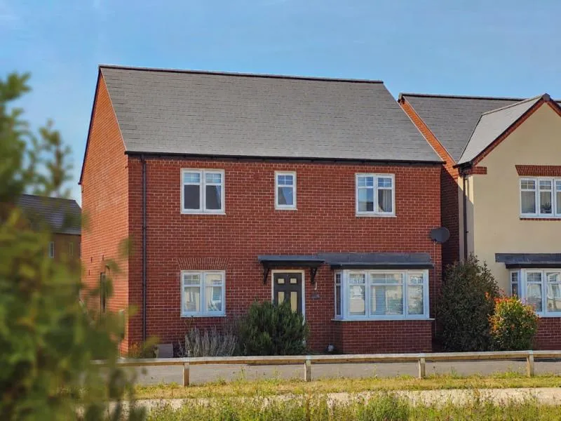 House Ironbridge Road in Tewkesbury