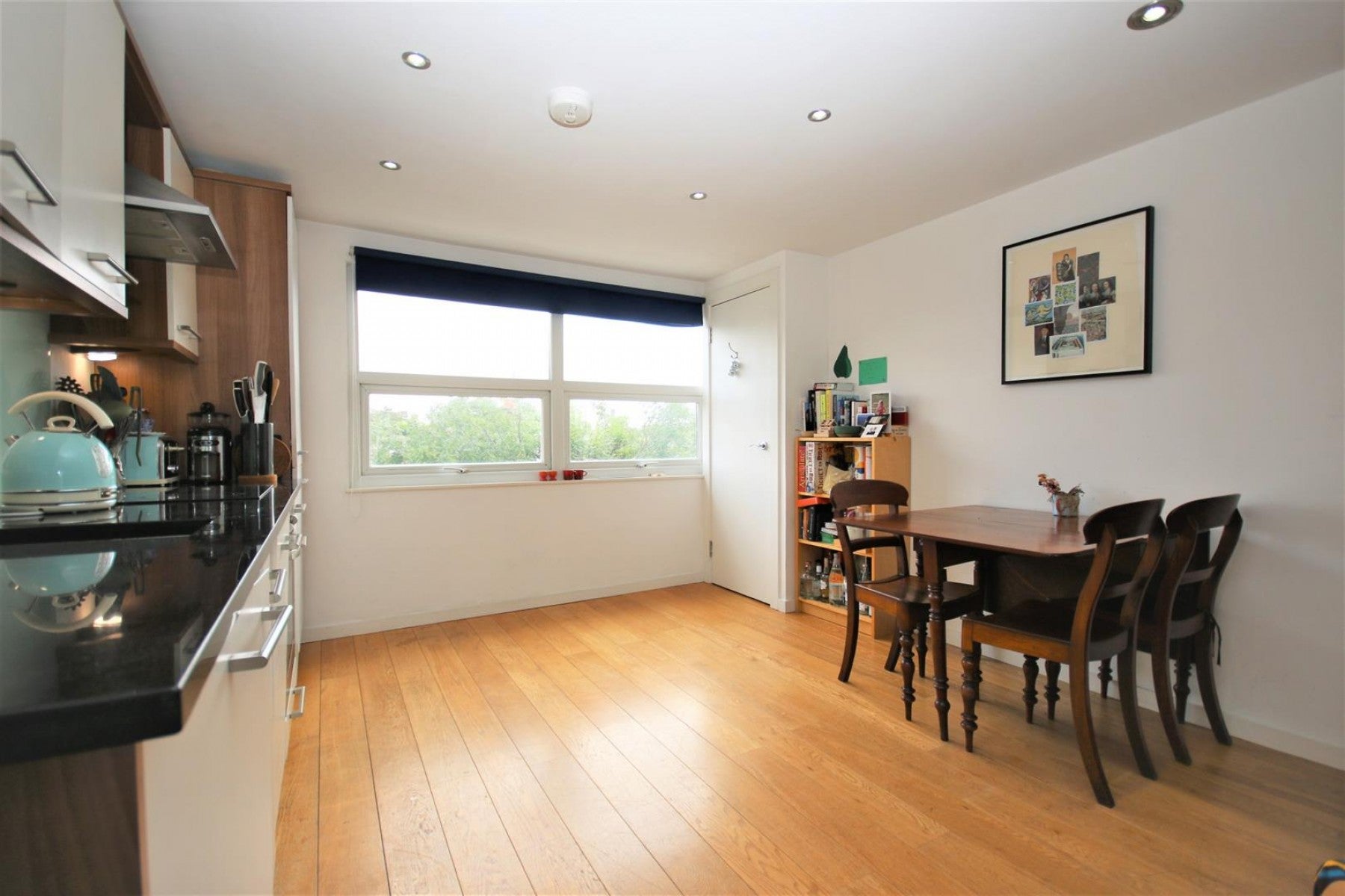 Flat Blackstock Road in Greater London