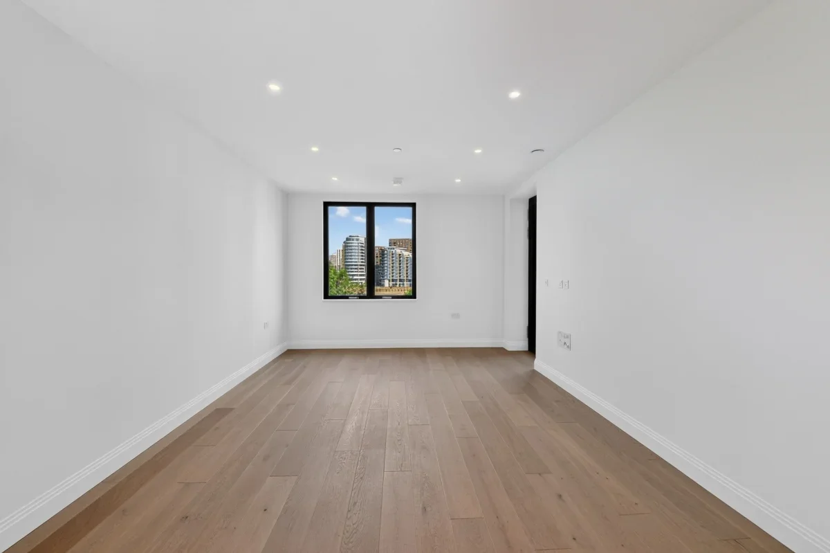 Flat Barclay Road in Greater London