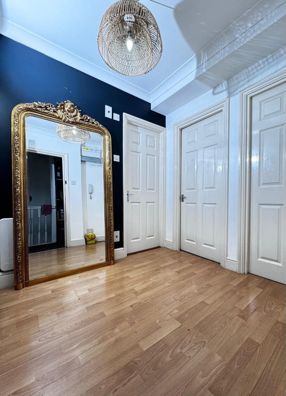 Room Red Lion Square in Greater London
