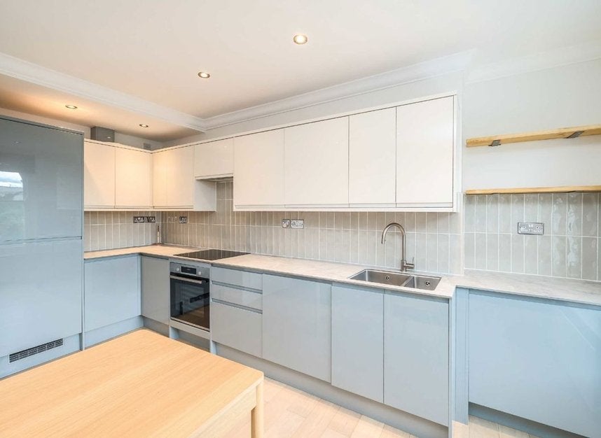 Flat Landor Road in Greater London