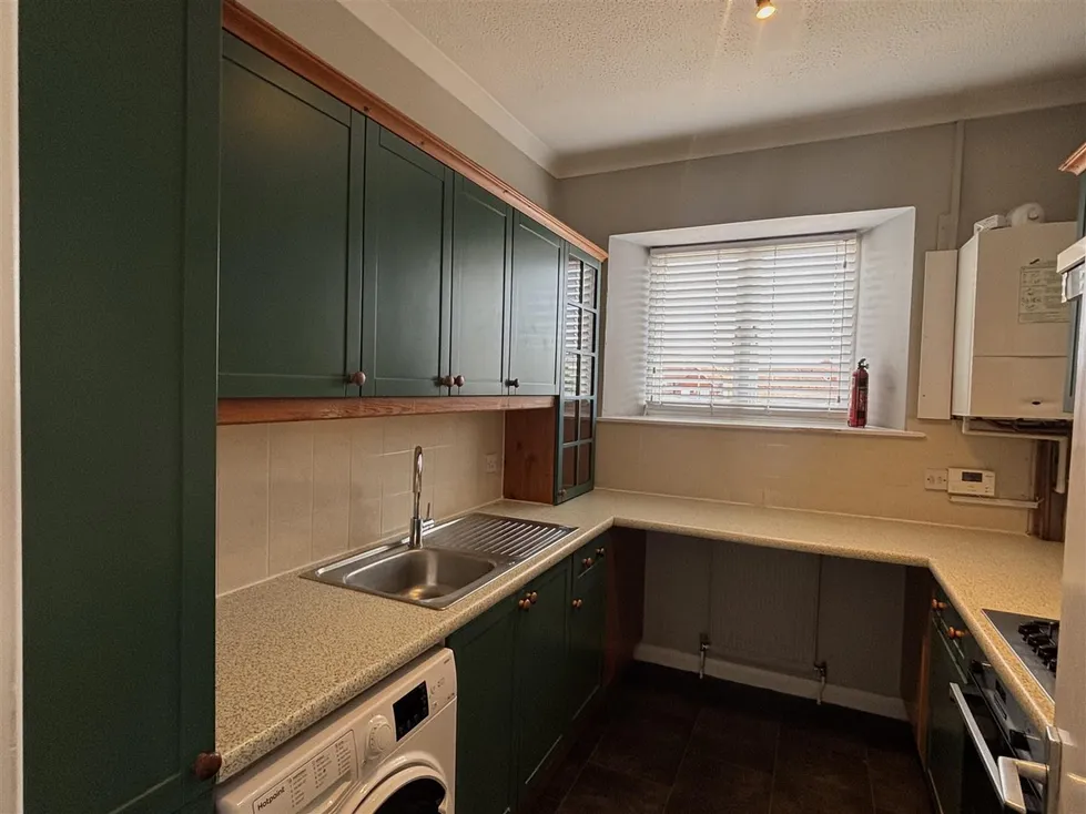 Flat Arundell Place in Waverley