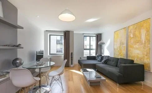 Flat Freeling Street in Greater London