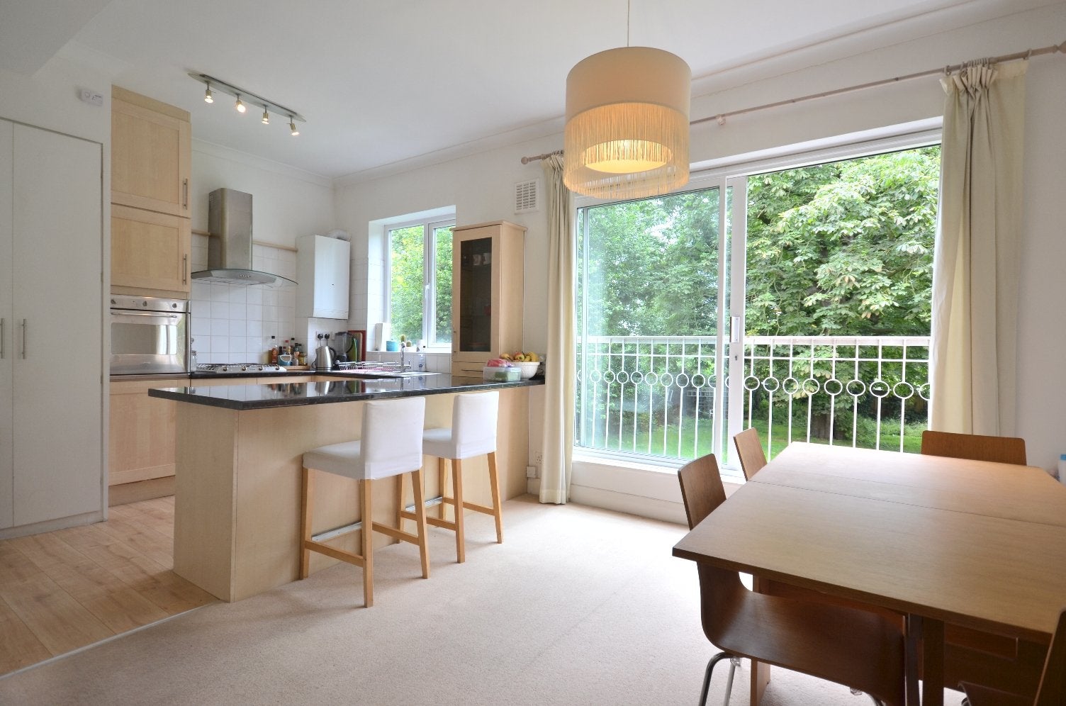 Flat Hervey Road in Greater London