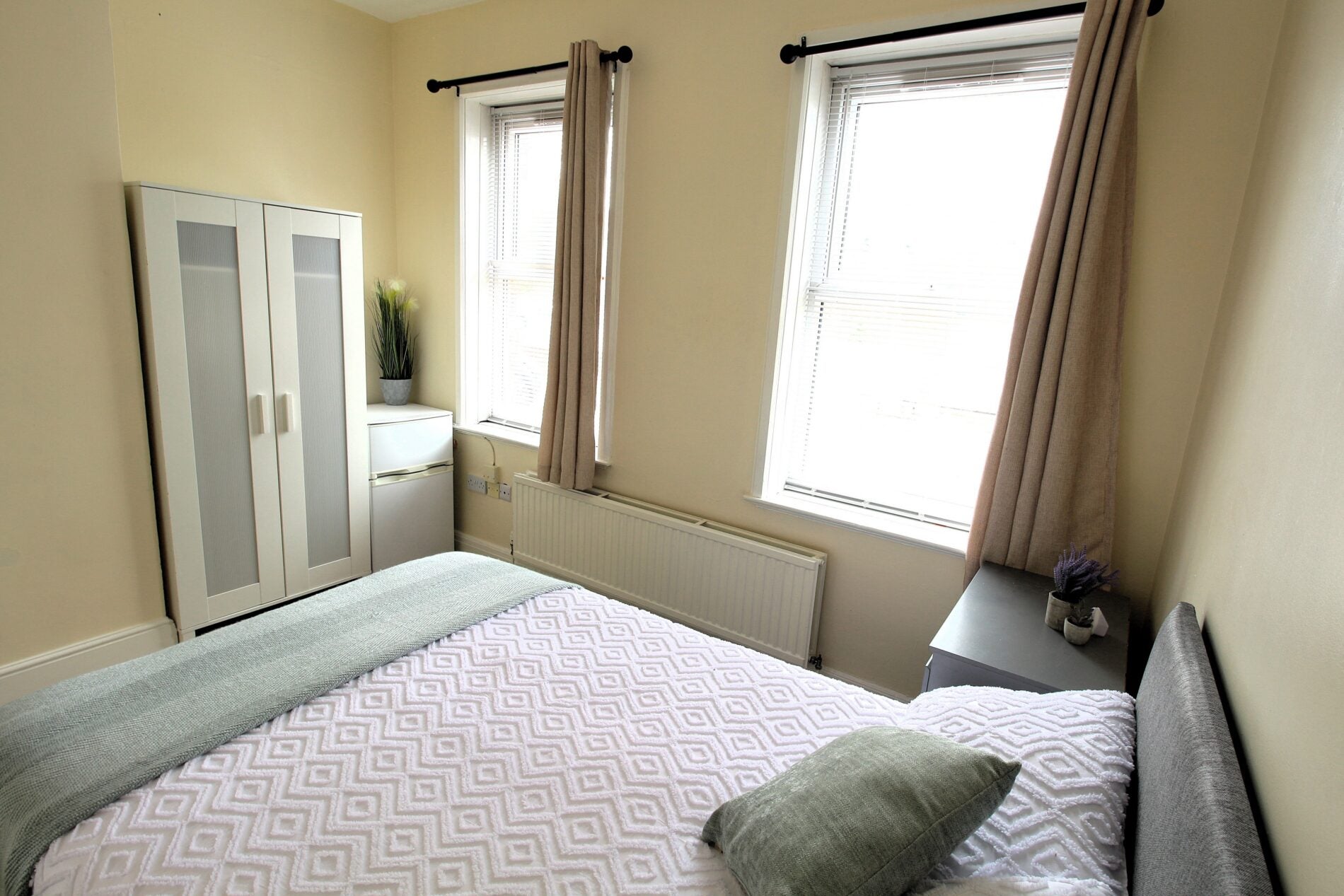 Room Carholme Road in Lincoln