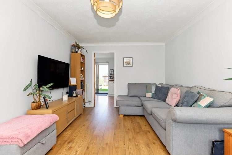 House Lyneham Close in West Oxfordshire