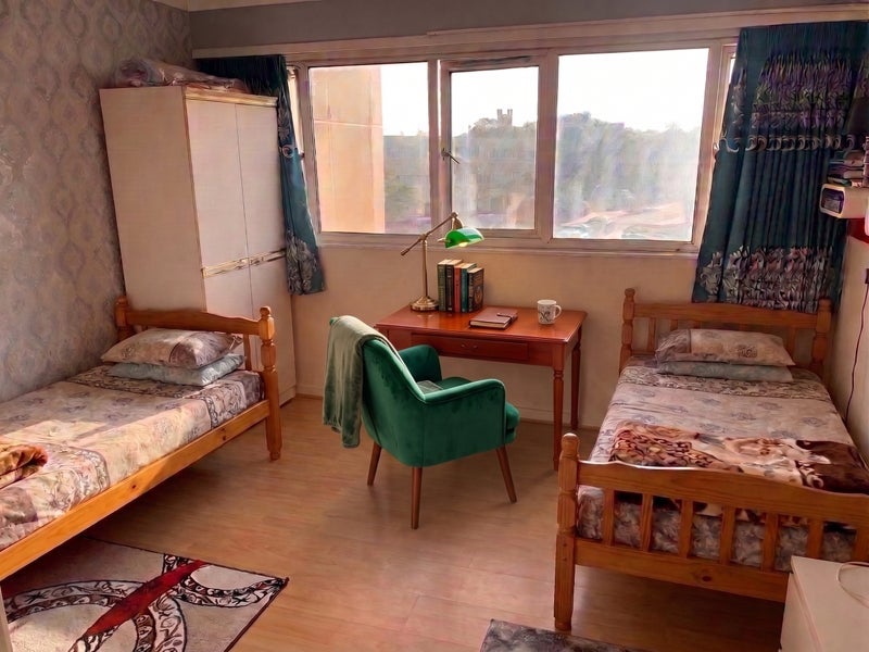 Room Gale Close in Greater London