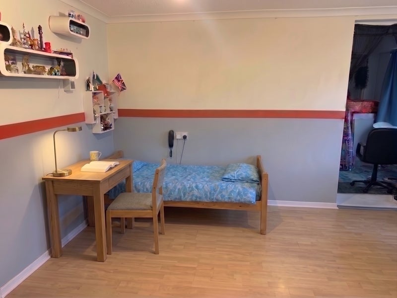 Room Gale Close in Greater London