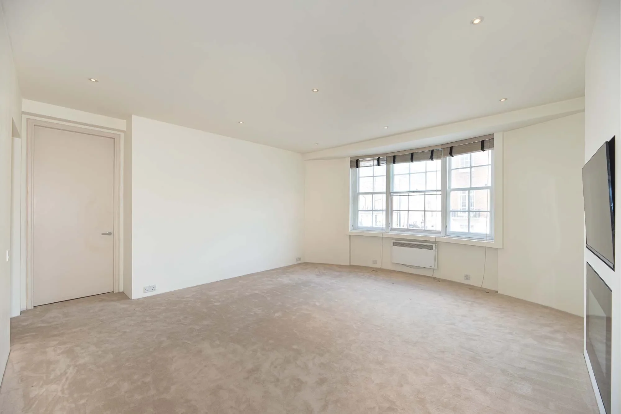 Flat Eaton Place in City of Westminster