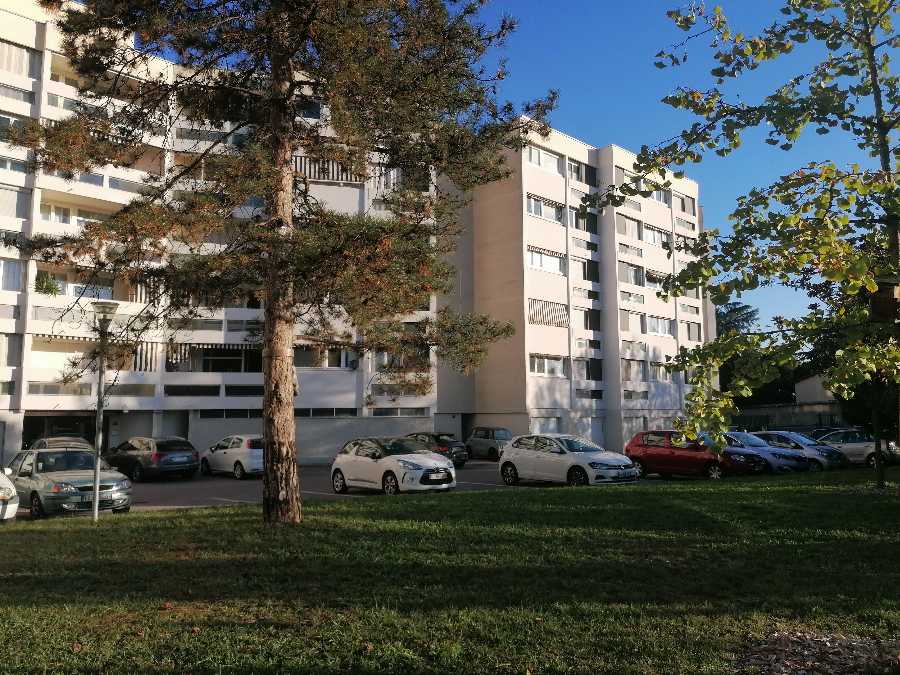 Flat Rue de la Glacière in Oullins-Pierre-Bénite