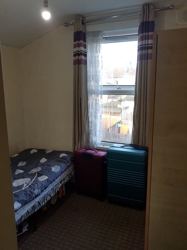 Room South Esk Road in Greater London