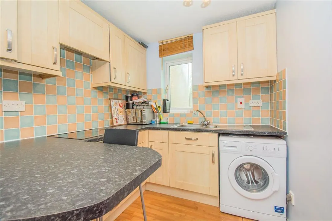 Flat Fairhaven Close in Cardiff