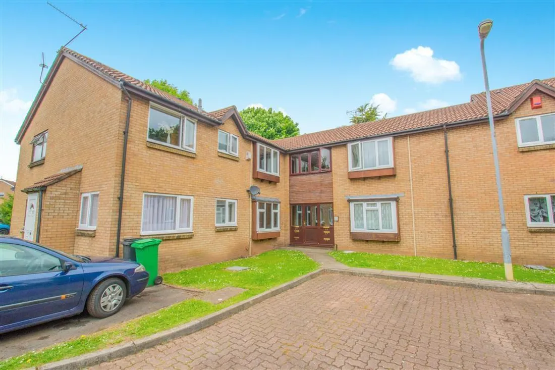 Flat Fairhaven Close in Cardiff