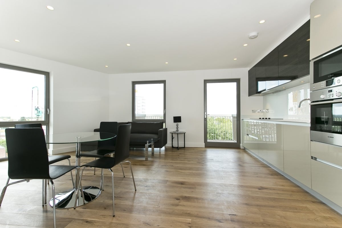 Flat Bywell Place in Greater London