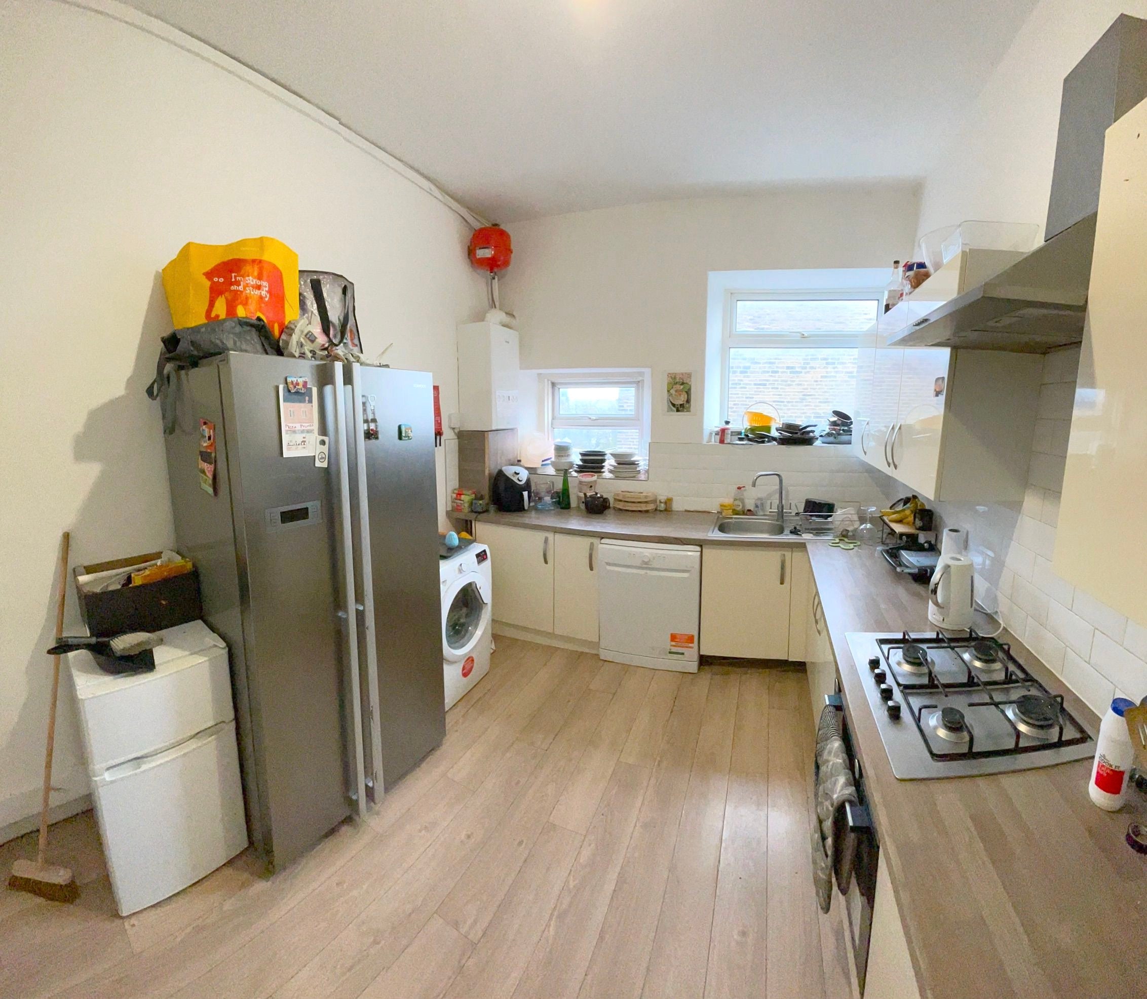 Room Beech Hill Road in Sheffield