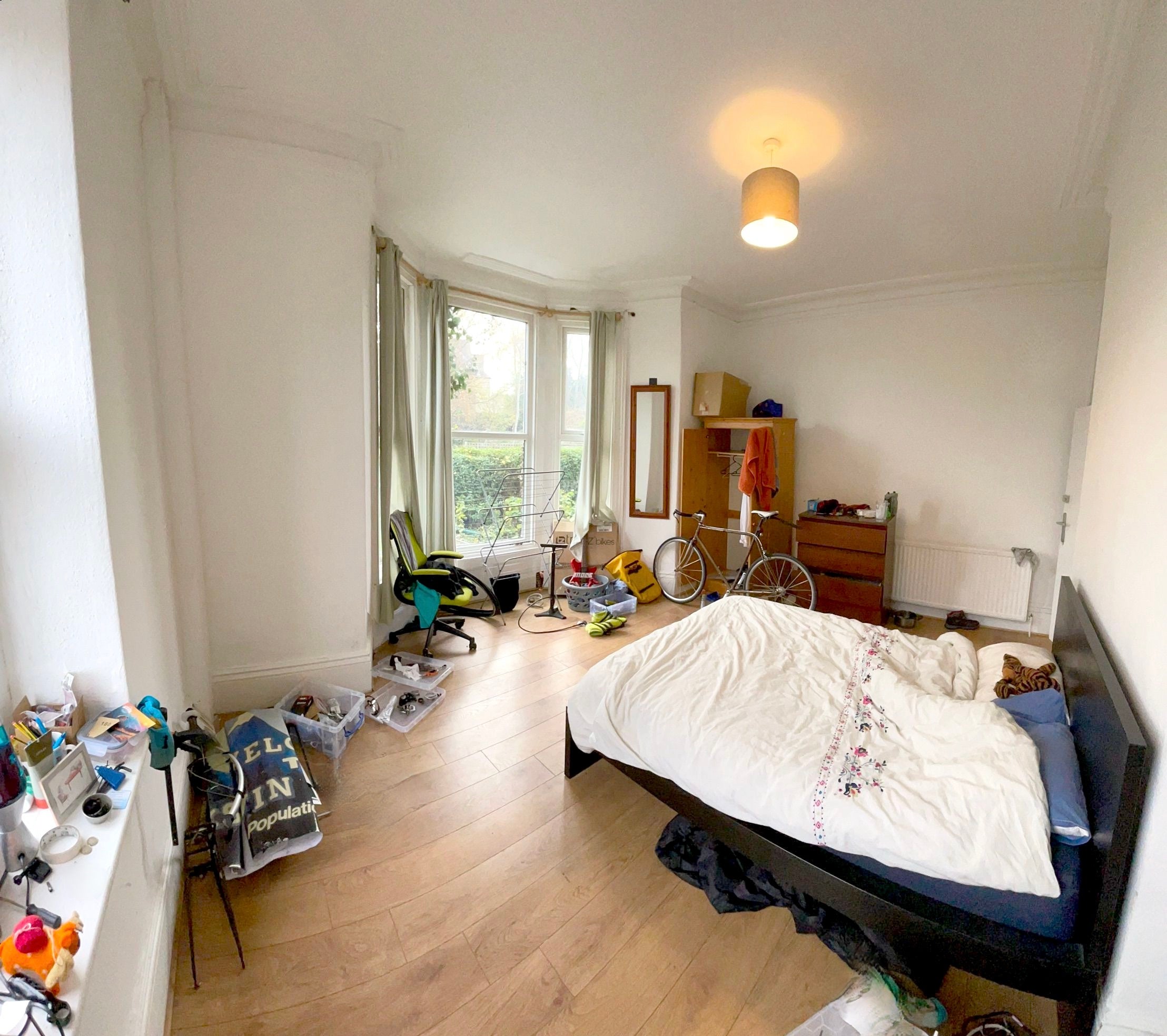 Room Beech Hill Road in Sheffield
