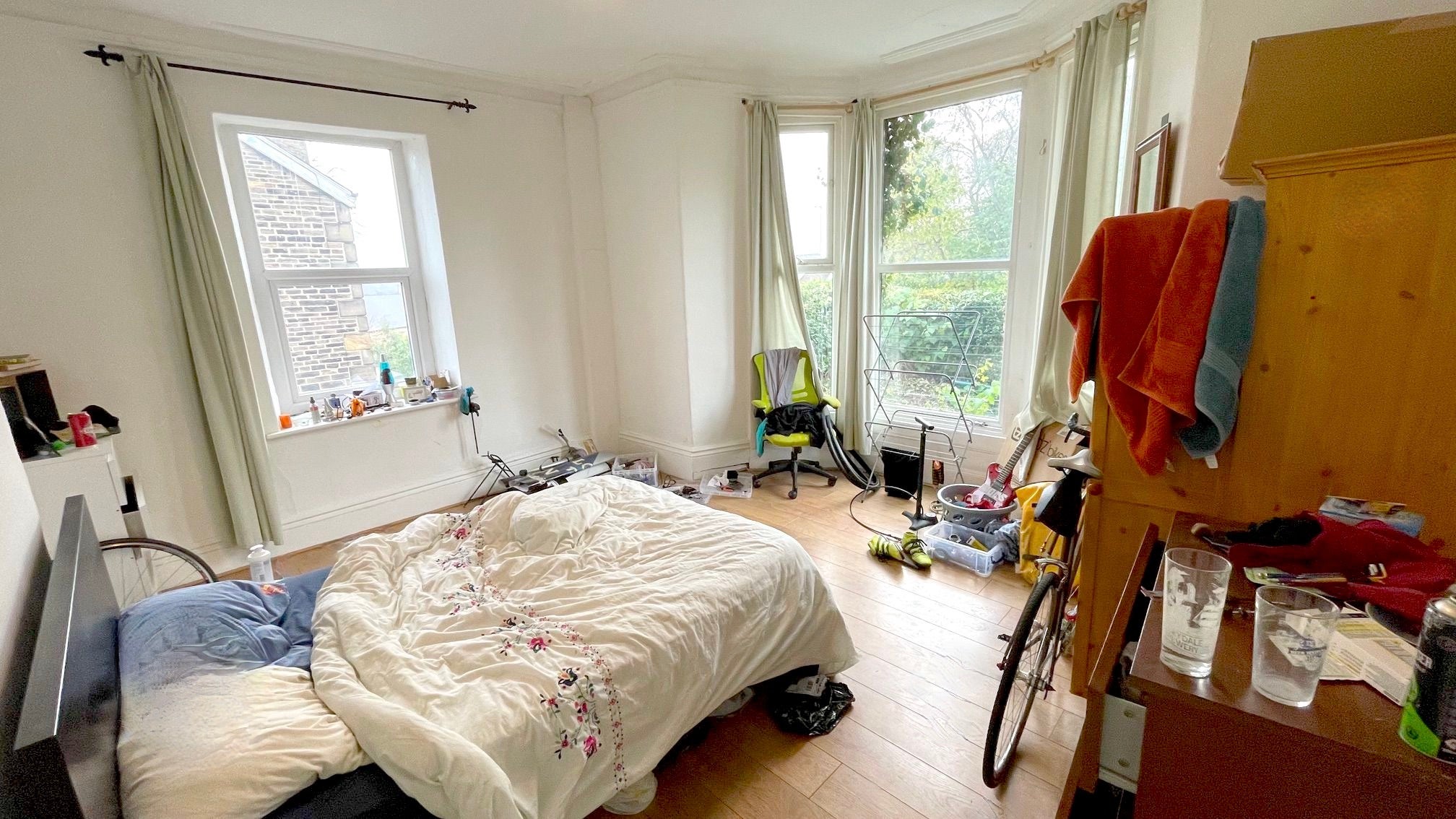 Room Beech Hill Road in Sheffield