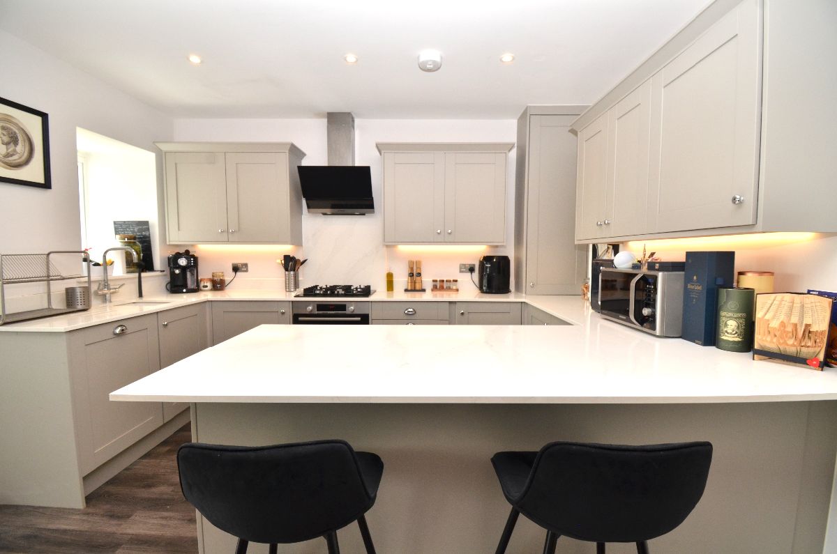 Flat Goring Road in Greater London