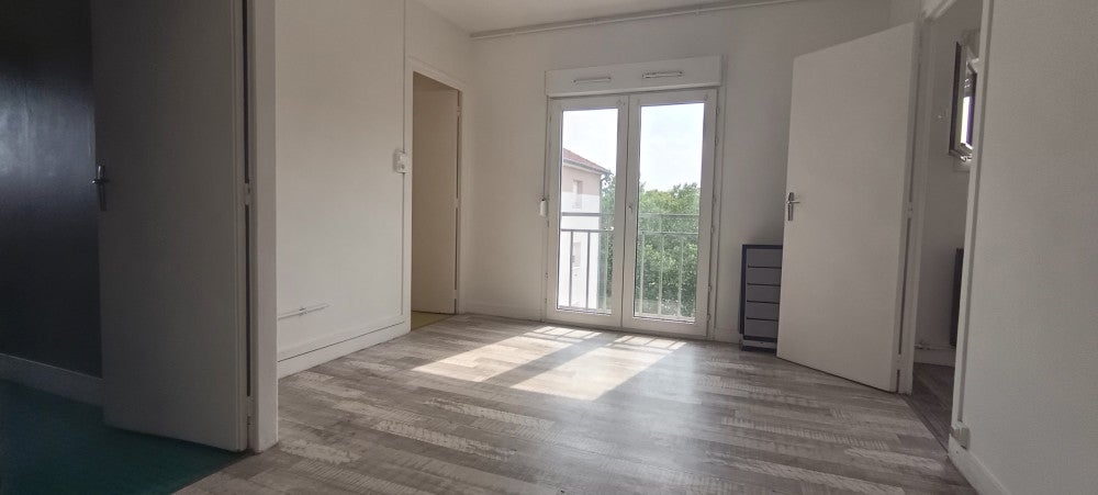 Flat Rue Commandant Pierre Mulsant in Troyes