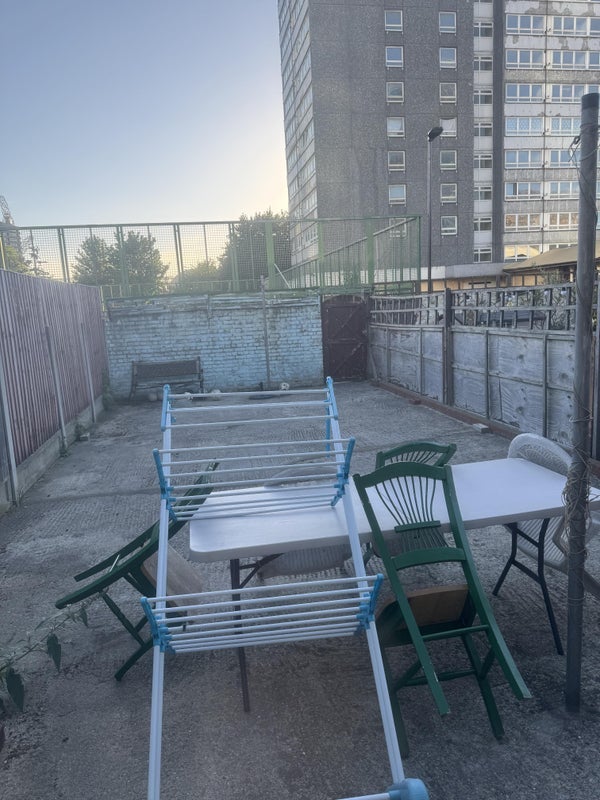 Room Rosher Close in Greater London
