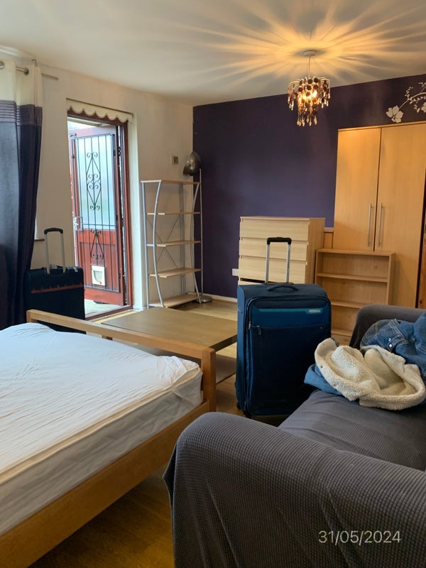 House Rosher Close in Greater London