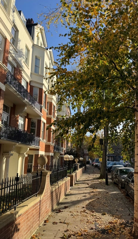 Flat Essendine Road in City of Westminster