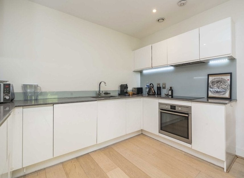 Flat King Street in Greater London