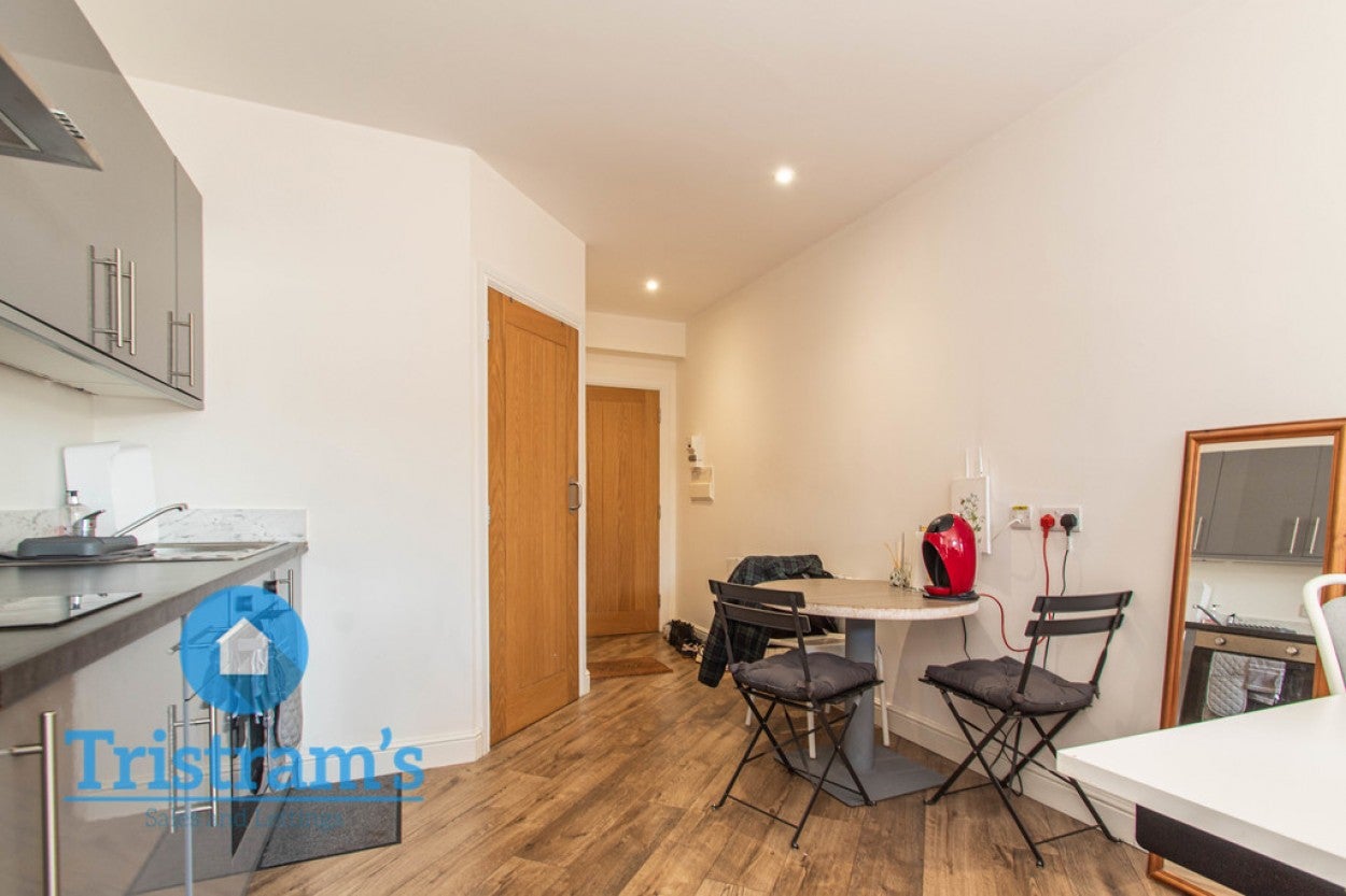 Flat Southwell Road in Nottingham