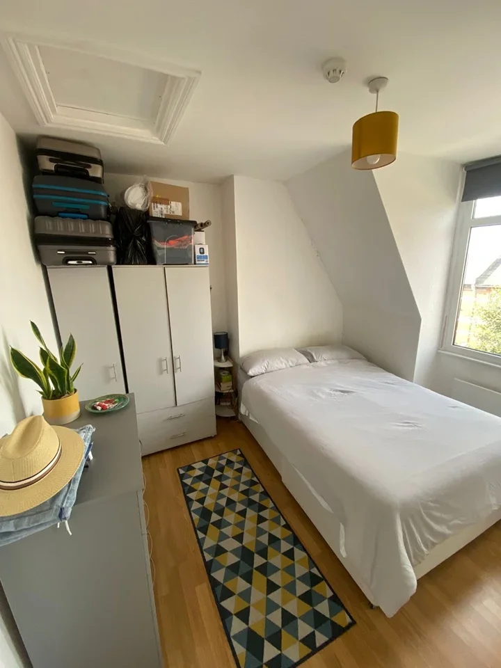 Flat Gratton Terrace in Greater London