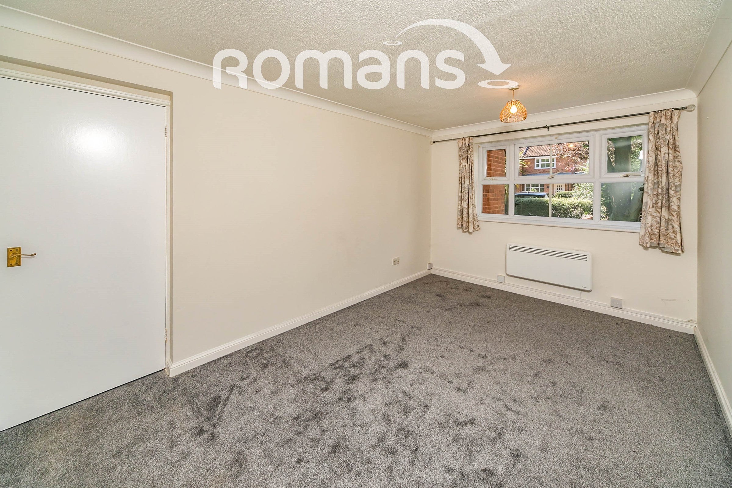 House Lysander Close in Woodley