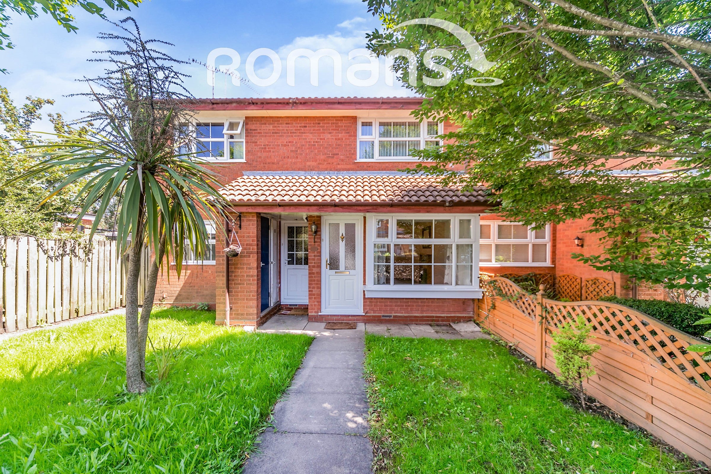 House Lysander Close in Woodley