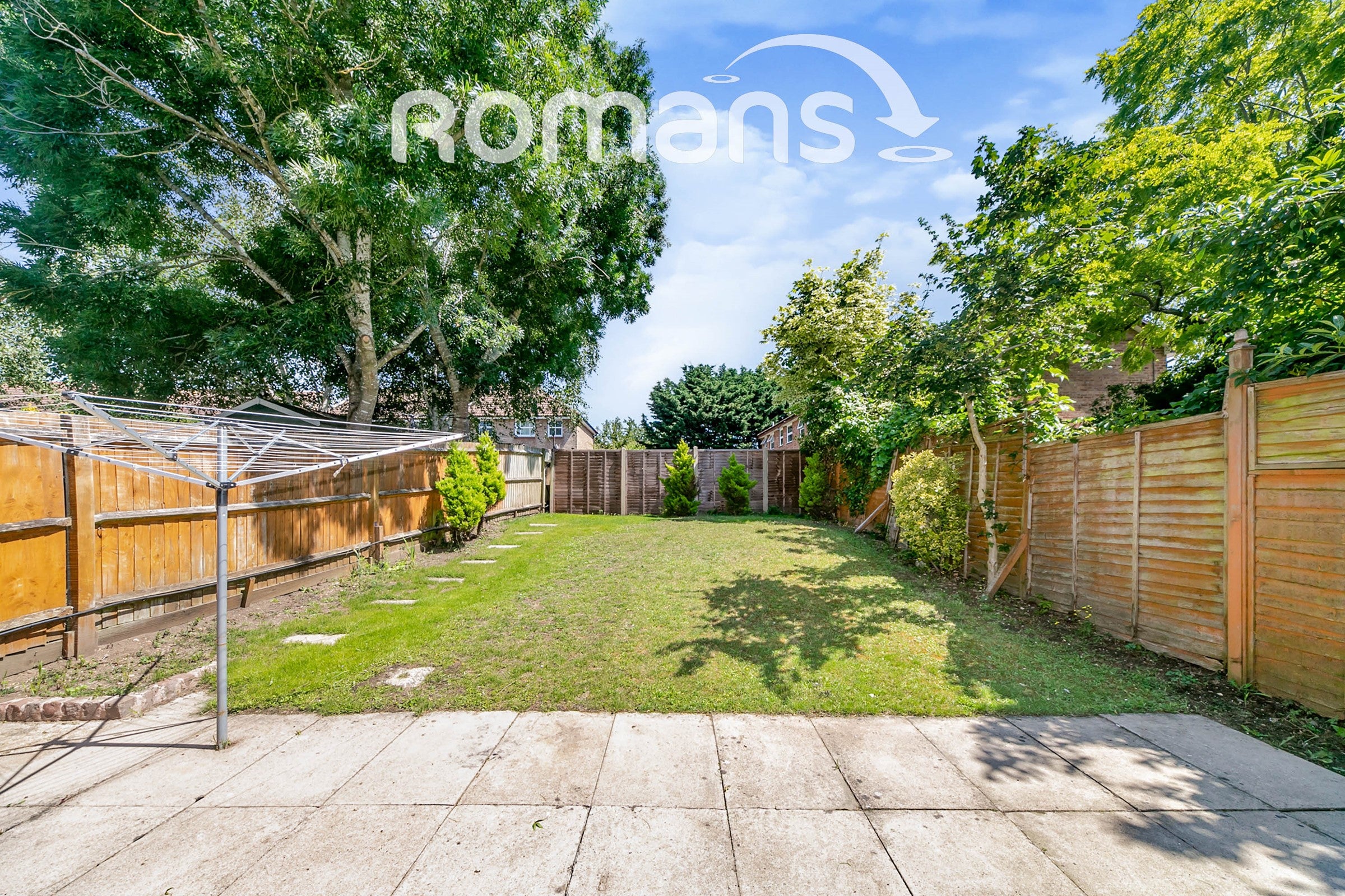 House Lysander Close in Woodley