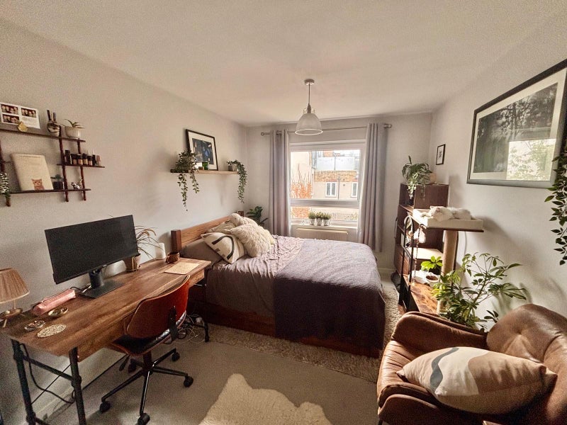 Flat Nantes Close in Greater London