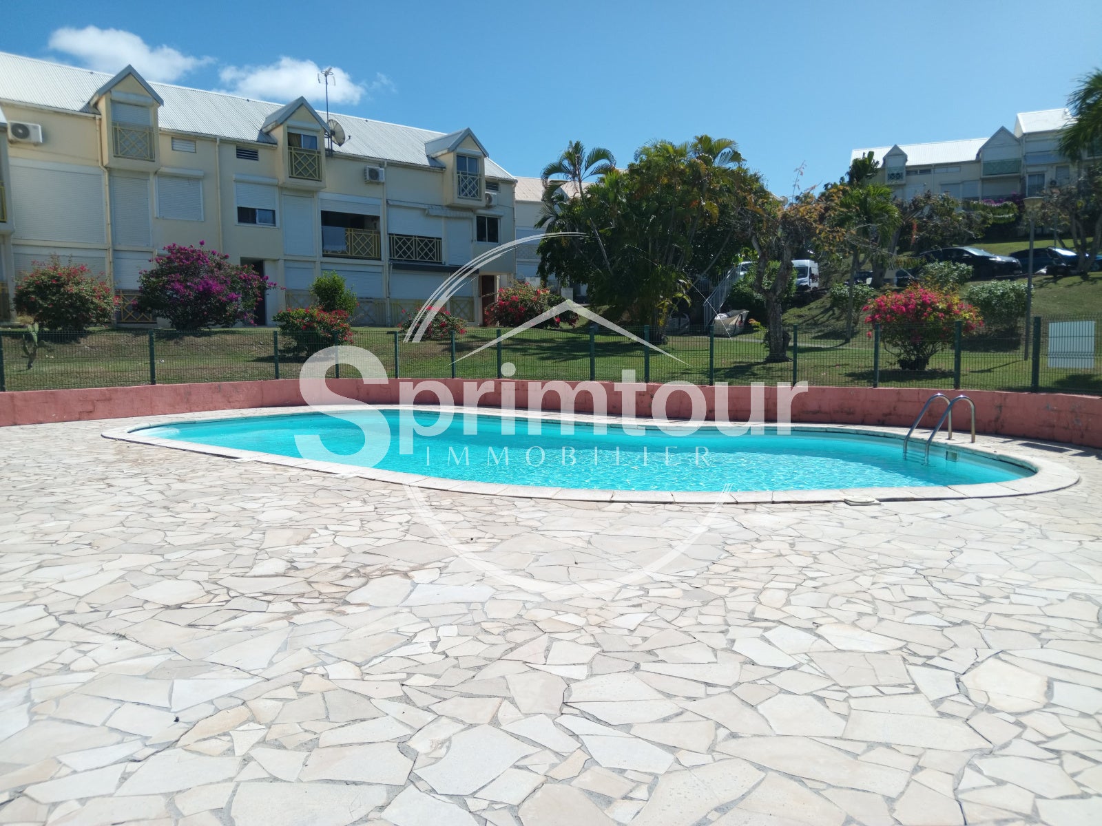 Flat Rue Hubert Jasor in Baie-Mahault