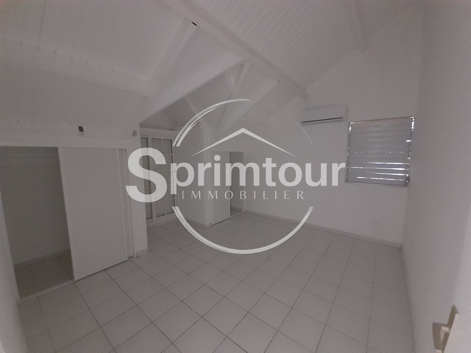 Flat Rue Hubert Jasor in Baie-Mahault
