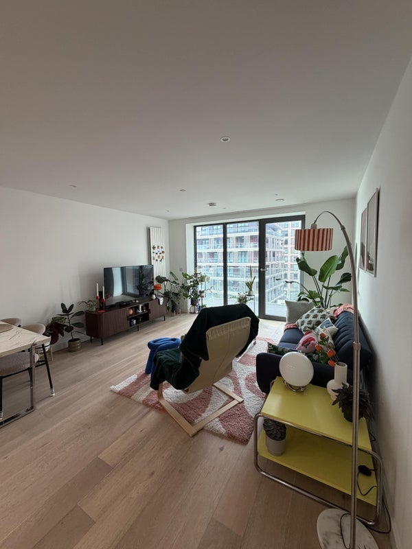 Room Bonnet Street in Greater London