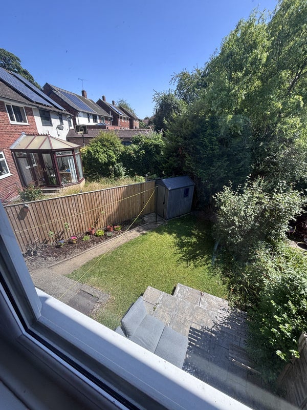 Room Lidgett Lane in Leeds