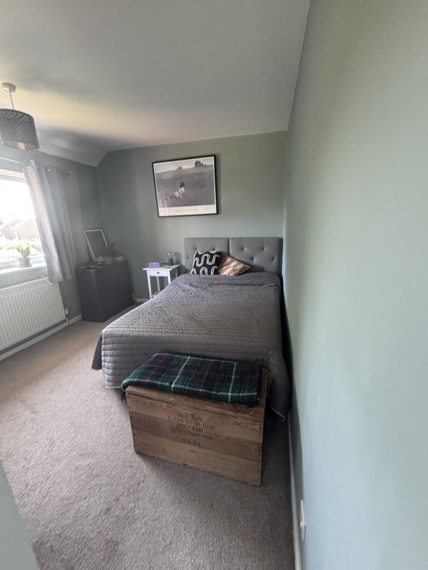 Room Lidgett Lane in Leeds
