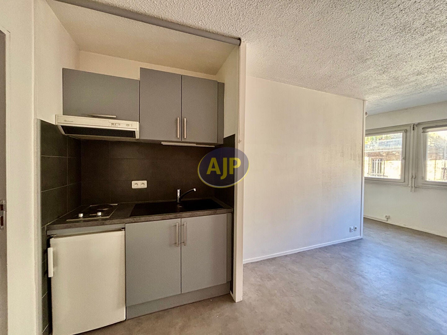 Appartement Route de la Fontbrune à Cours-de-Pile