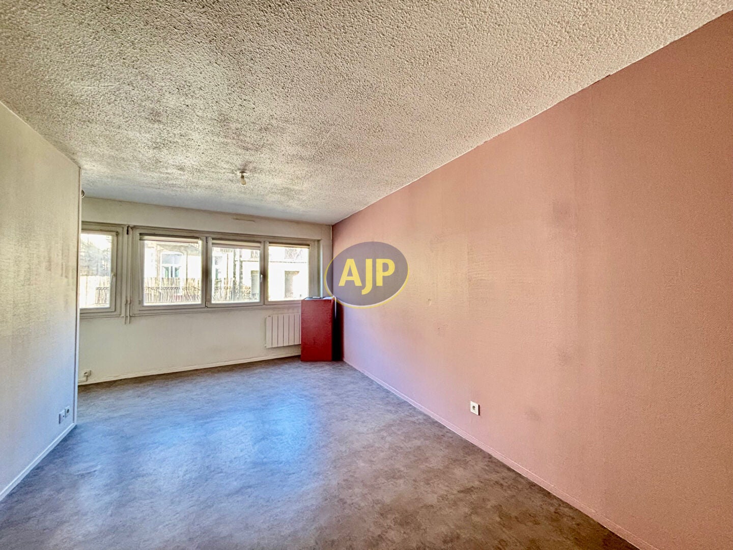 Appartement Route de la Fontbrune à Cours-de-Pile