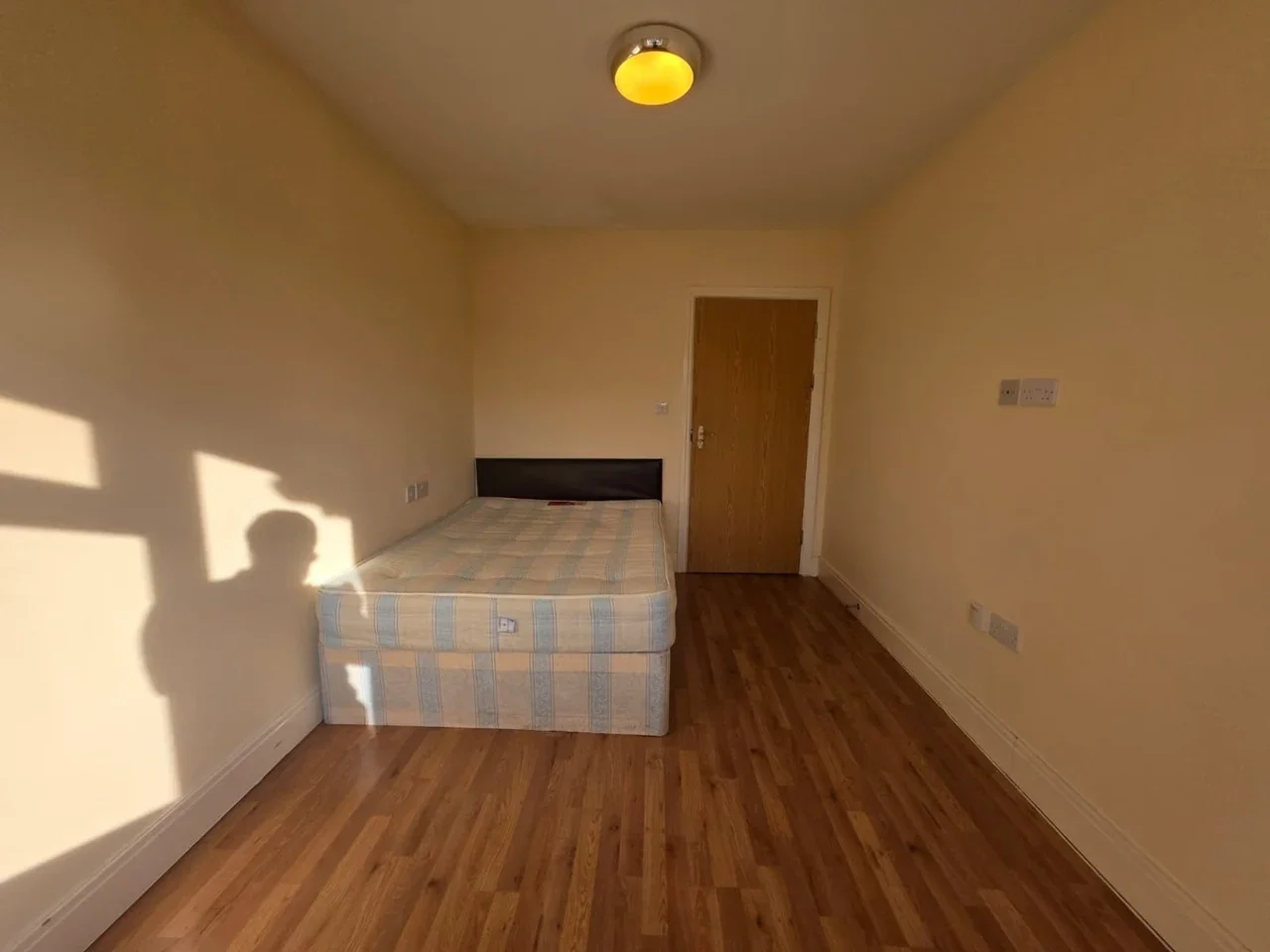 Flat King George's Avenue in Watford
