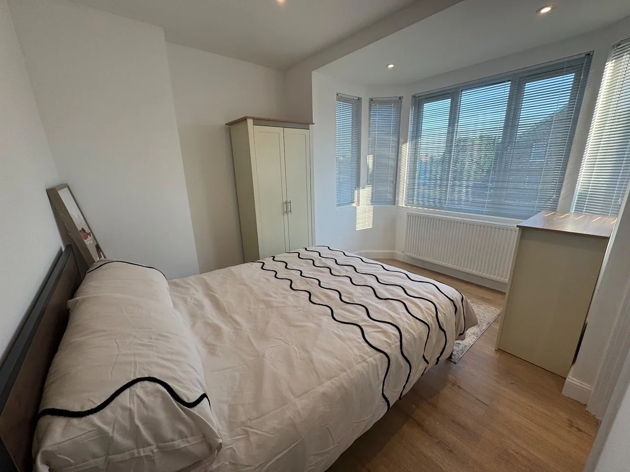 Room Ingram Road in Gillingham
