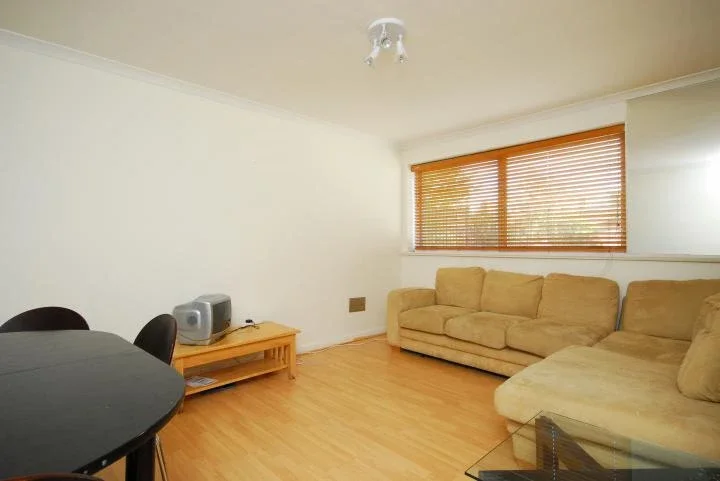 Flat Caledonian Road in Greater London