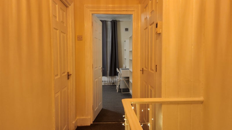 Room Melford Road in Greater London
