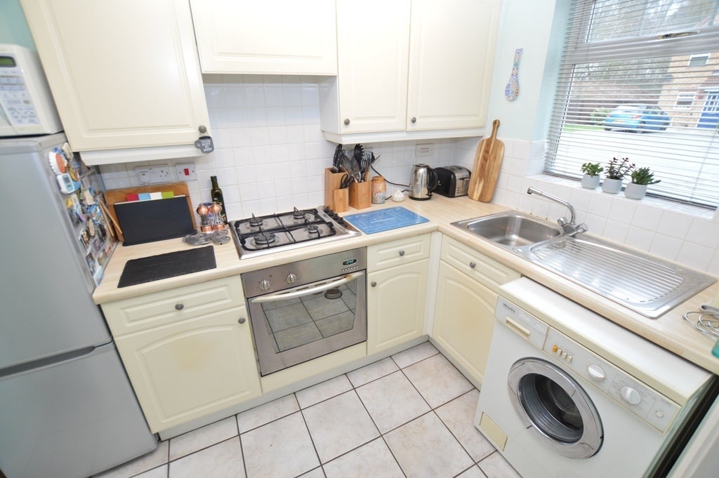 House Kariba Close in Chesterfield